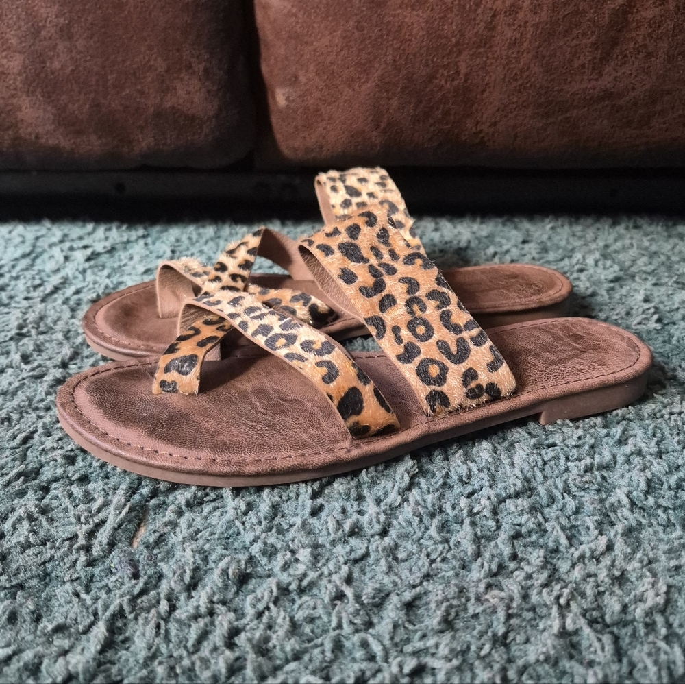 Seven7 Maldives Animal Print Sandals 8
